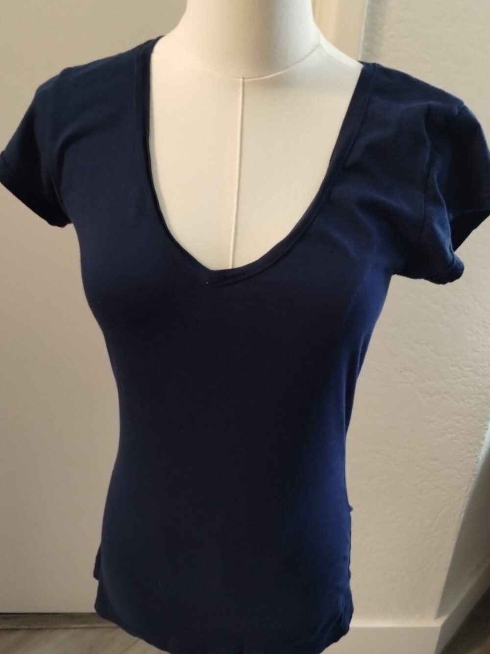 Classic Navy V‑Neck Women’s Tee